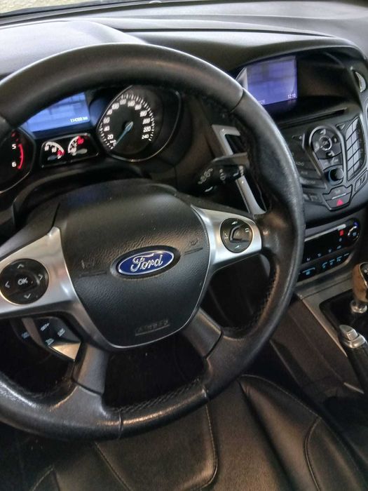 vendo  carrinha ford focus em muito bom estado