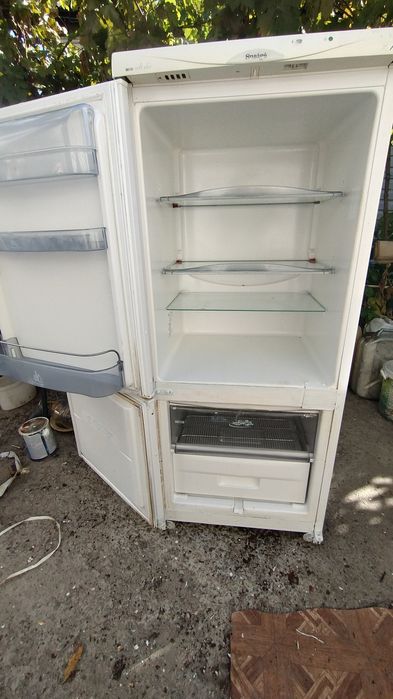 Продам холодильник