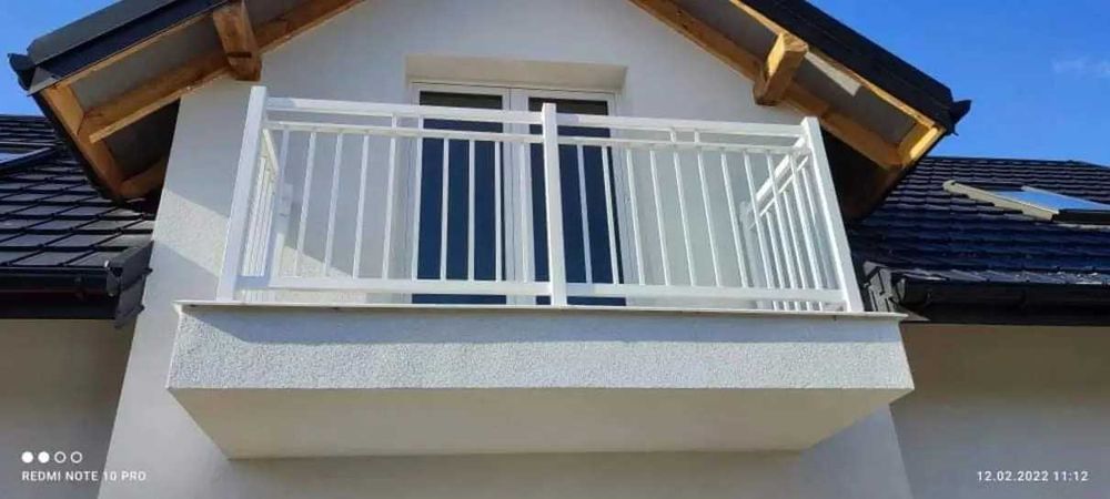 Balustrady, ogrodzenia, zadaszenia tarasów