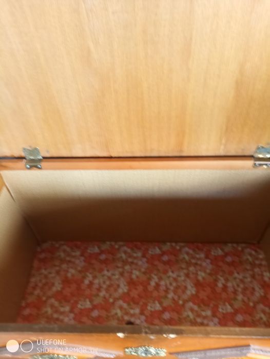 Arca antiga em bom estado