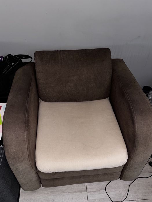 Fotel rozkladany w dobrym stanie.