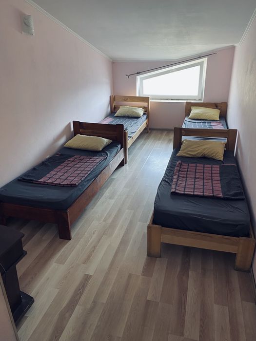 Хостел Serge (Приватні і загальні номери )