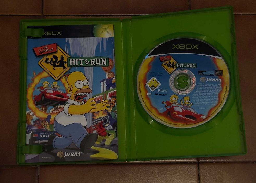 Jogo Xbox Simpsons Hit and Run Completo - Capa Inglesa