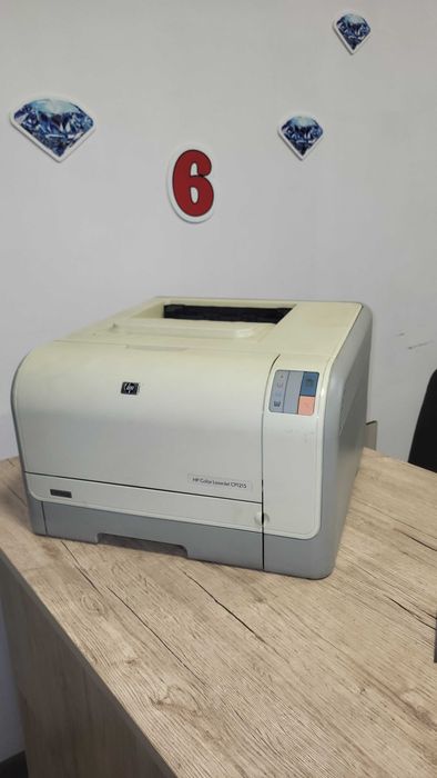 Продам вживаний принтер HP Color LaserJet CP1215
