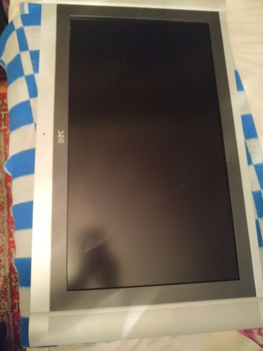 Телевізор SEG 32"