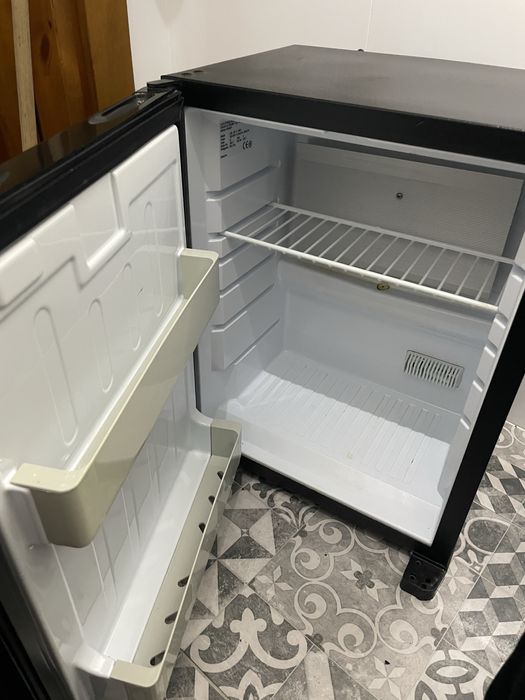 Minibar lodówka absorpcyjna chłodzarka