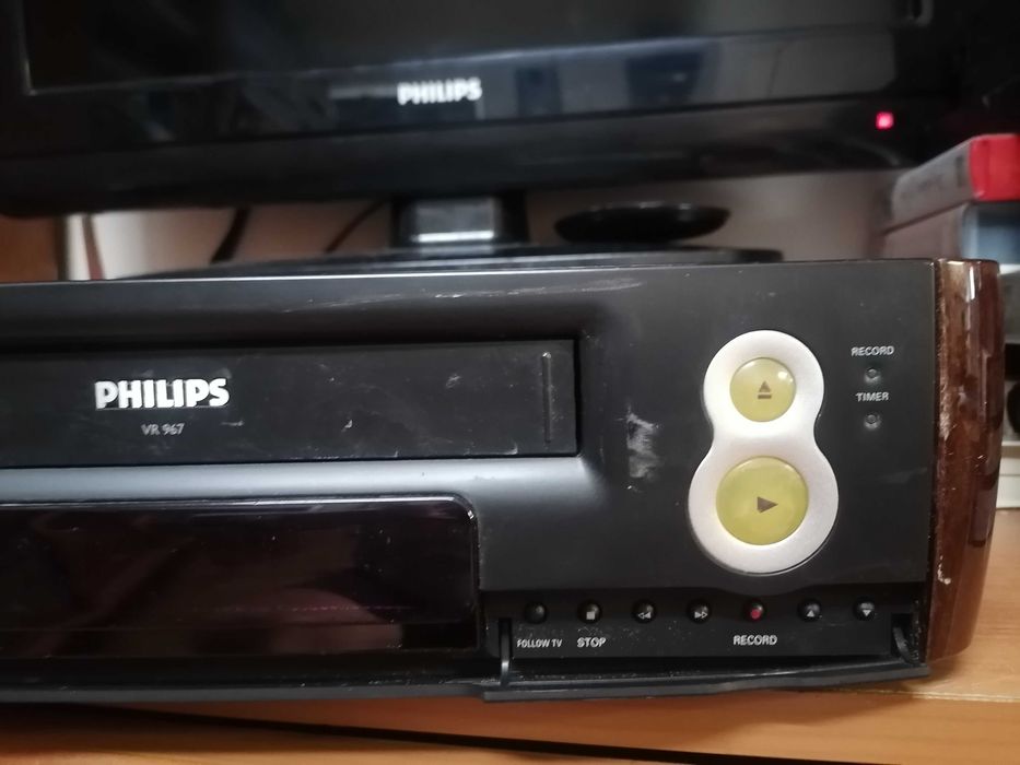 Magnetowid S-VHS Philips VR 967
