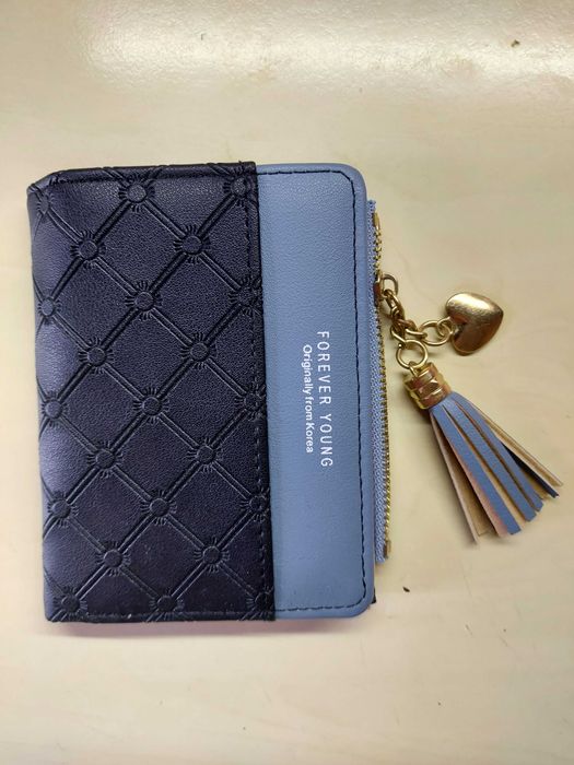 Кошелек компактный и удобный