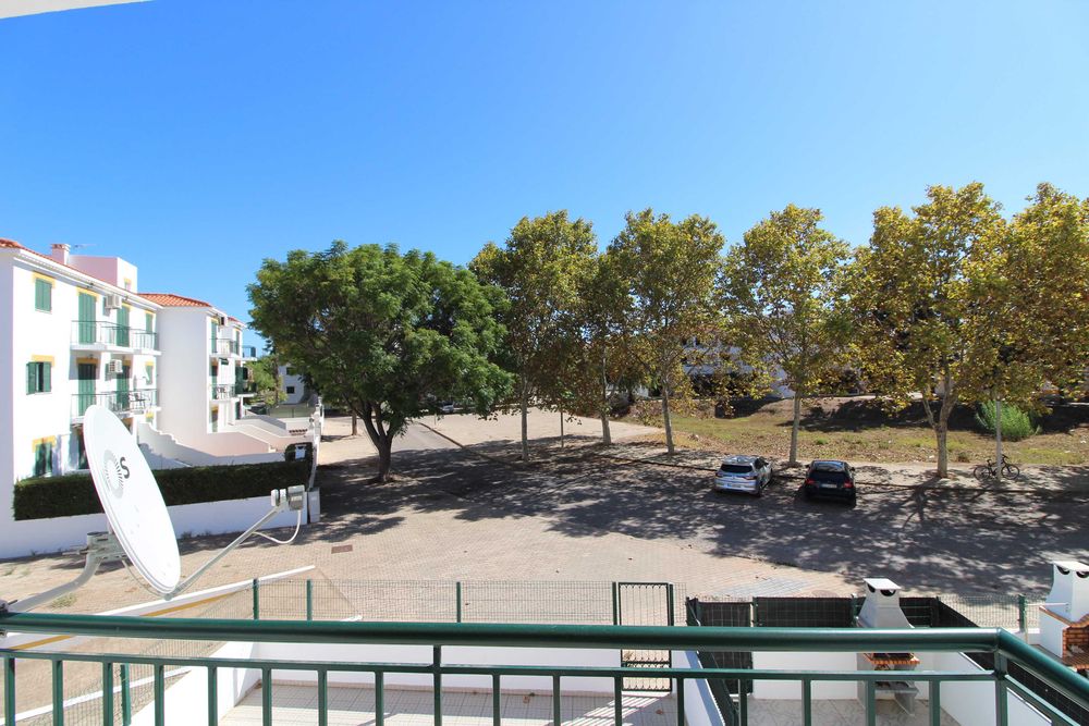 Apartamento T2 a 550m da Praia das 'Primas' - Altura