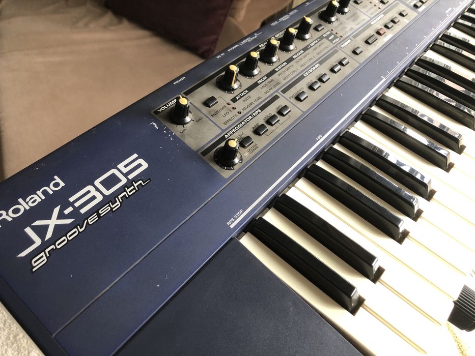 Roland JX-305 groovesynth Pedrouços • OLX.pt