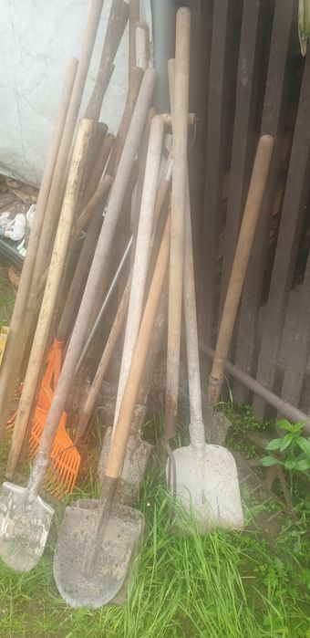 Лопаты, грабли, сапки и прочие