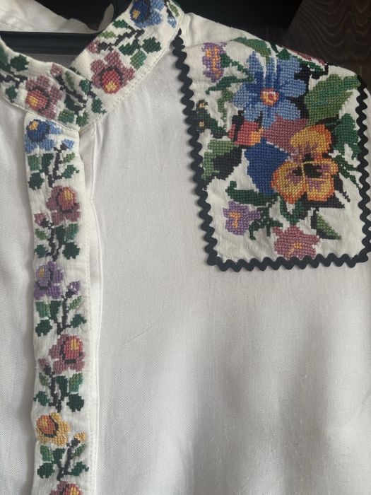 Вишита блузка-сорочка