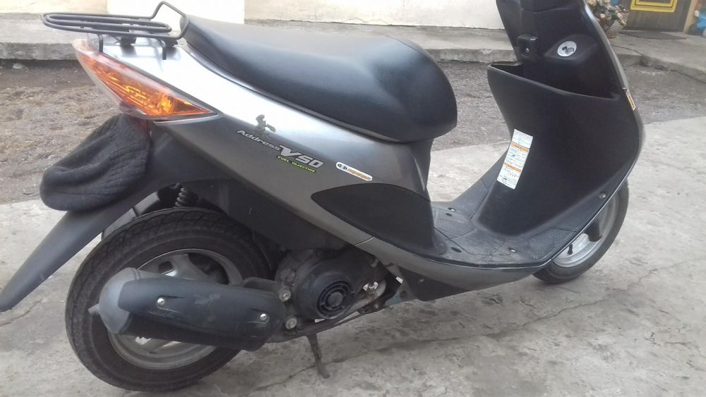 Японський інжекторний скутер Сузукі Адрес V 50 на Українському обліку