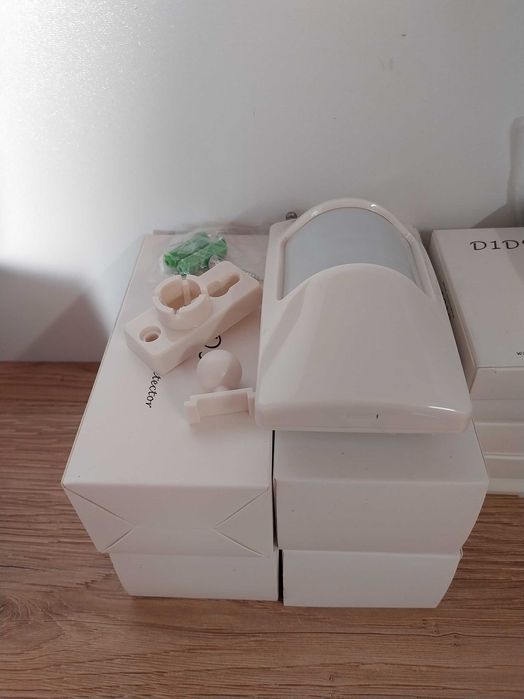 Bezprzewodowy system alarmowy z WiFi D1D9 Home-GSM S388
