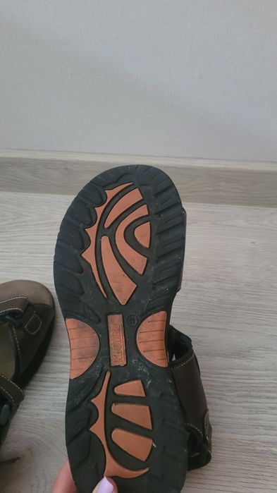 Чоловічі сандалі Khombu