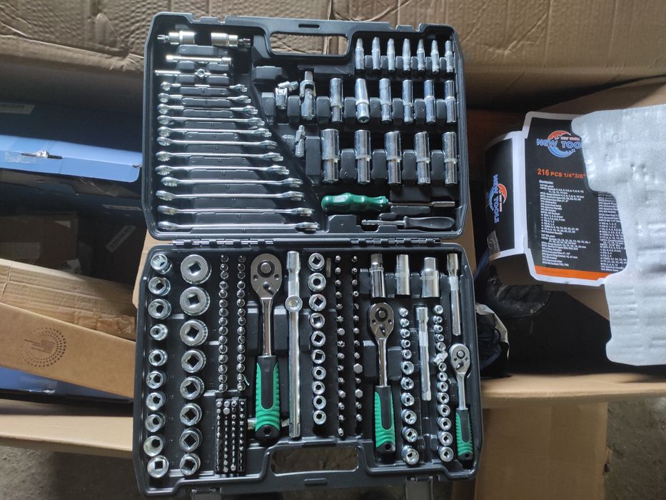 Набір ключів і торцевих головок 216 предметів в кейсі