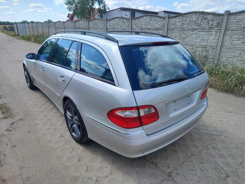 Mercedes W211 E500 Avantgarde  4 Matic Airmatic