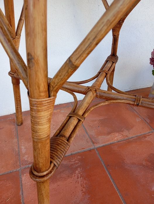 Mesa restaurada verga vime robusta