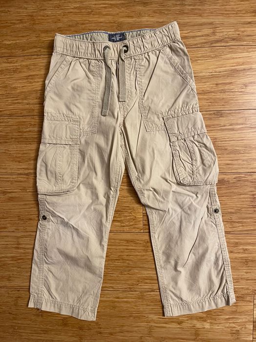 Spodnie chłopięce r. 110