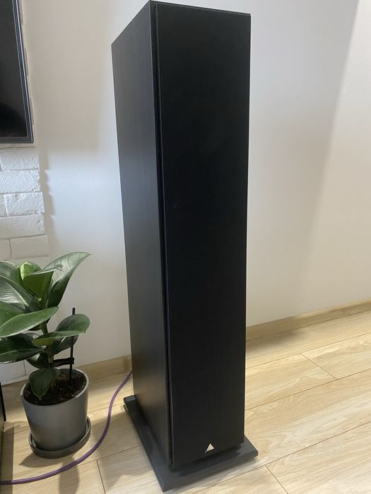 Kolumny Triangle Borea BR07