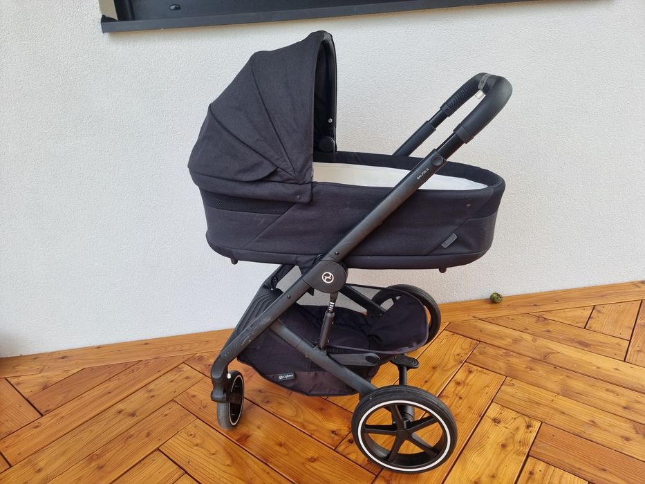 Cybex balios s lux 2023 moon black