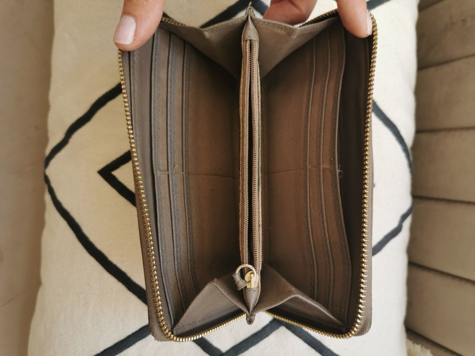 Skórzany portfel damski beżowy taupe