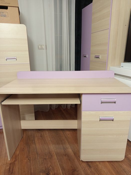 Sprzedam regał młodzieżowy