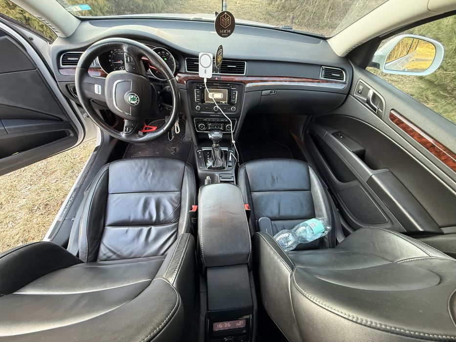 Skoda Superb 2.0 tdi 140km DSG