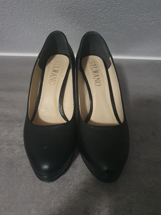 Szpilki marki Silvano 38