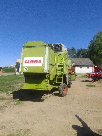 Claas Dominator 76
