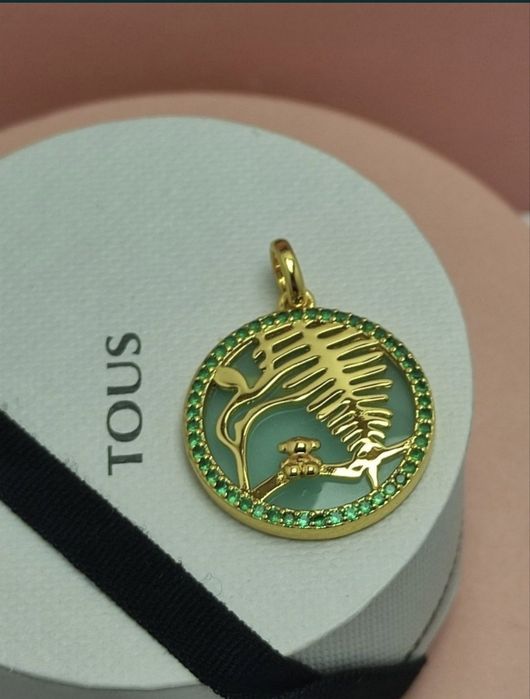 Zawieszka z misiem żółte srebro vermeil 925 z zielonym kwarcem