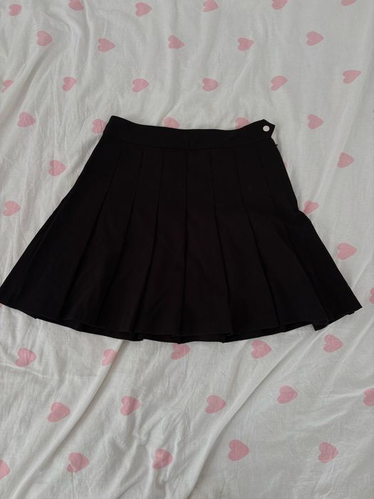 czarna spódnica tenisowa