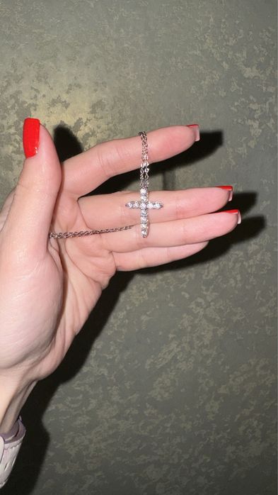 Срібний хрестик з муасанітами 1,1 карат