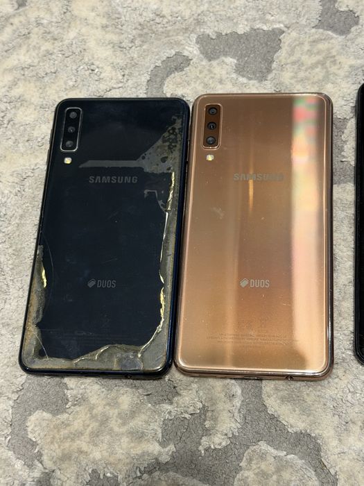 Продам лотом смартфони Samsung  SM-A750FN/DS  на запчастини.
