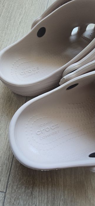 Crocs klapki C13