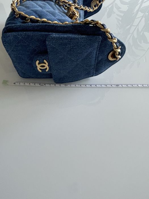 Mała dżinsowa torebka Chanel 25