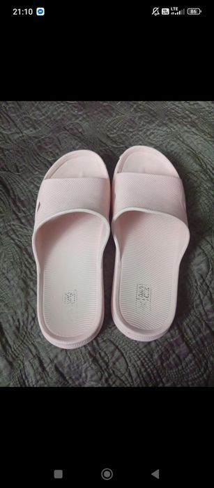 Klapki damskie  .