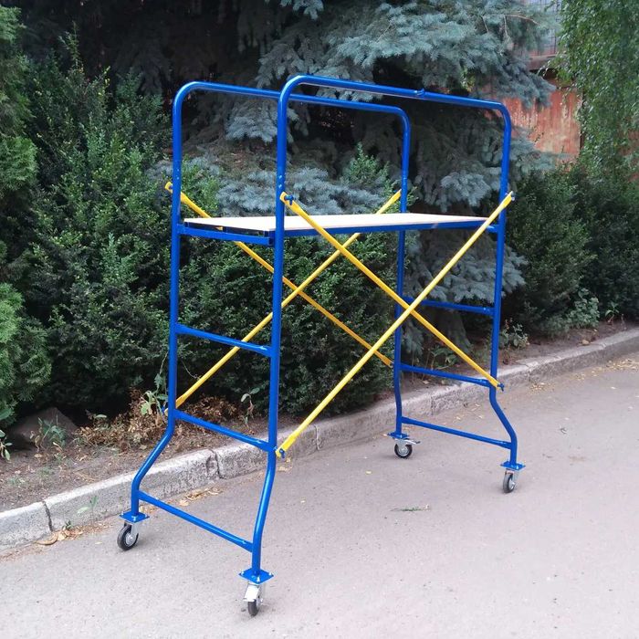 Будівельне риштування. Леса строительные. Вишка тура. Риштовка. Ліса.