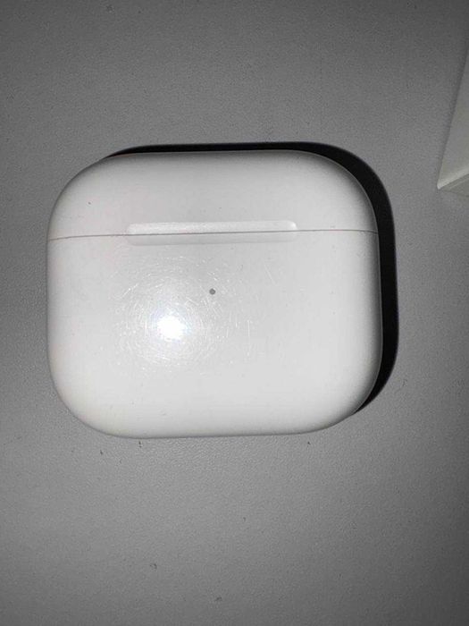 Apple AirPods (3rd generation)