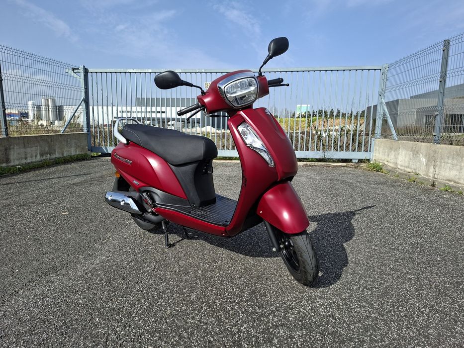 Suzuki Adress 125 Nova