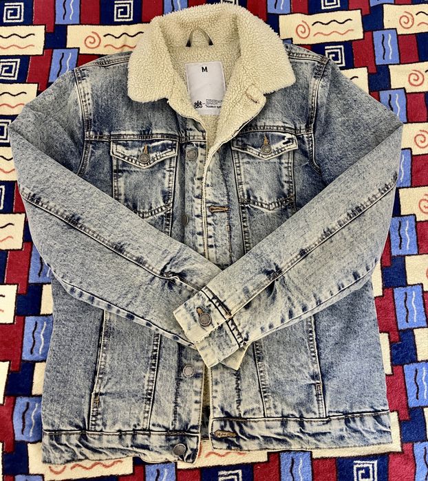 Продам джинсовку House