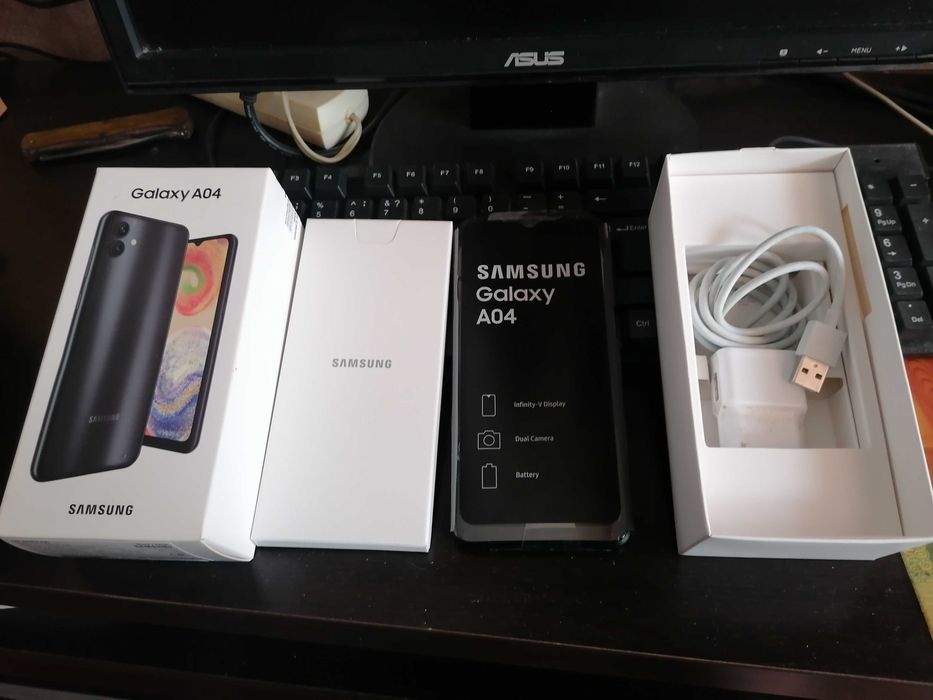 Продам смартфон Samsung Galaxy A04  .