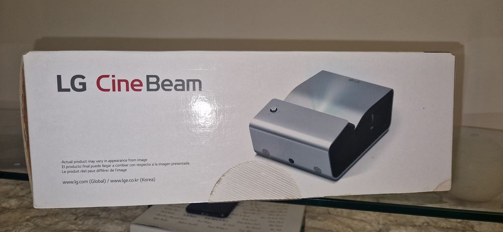 Projetor UST Portátil LG PH450UG LED para peças