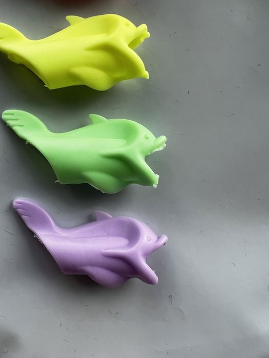 Тренажер для письма дельфін