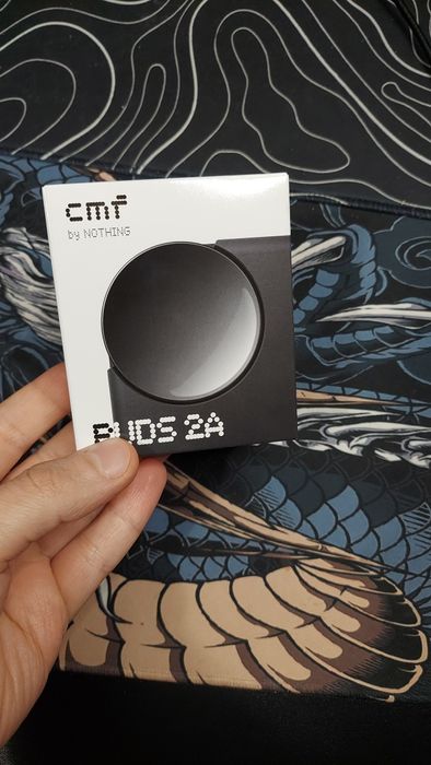 Нові бездротові навушники CMF Buds 2a