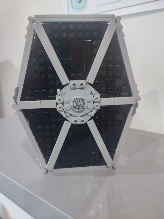 LEGO Star Wars 75300 TIE Fighter – Completo com Manual