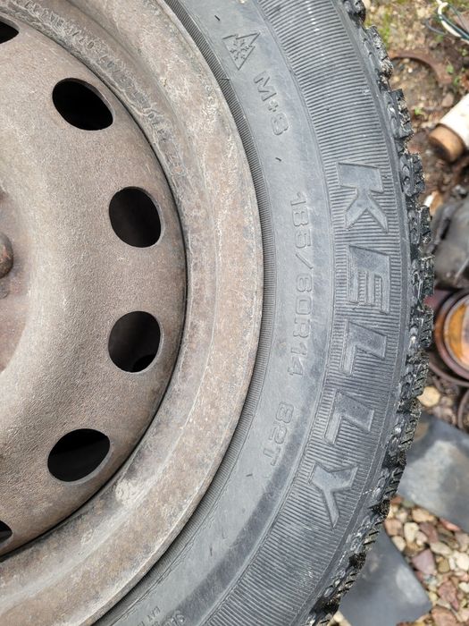 Koła, felgi, opony zimowe 185/60R14 mazda premacy