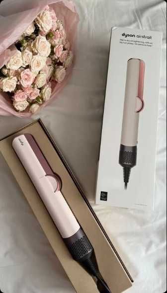 Zupełnie nowa prostownica do włosów AirStrait Prezent