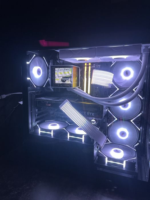 Komputer Gamingowy (ryzen 7 7800x3d, rtx 5070)