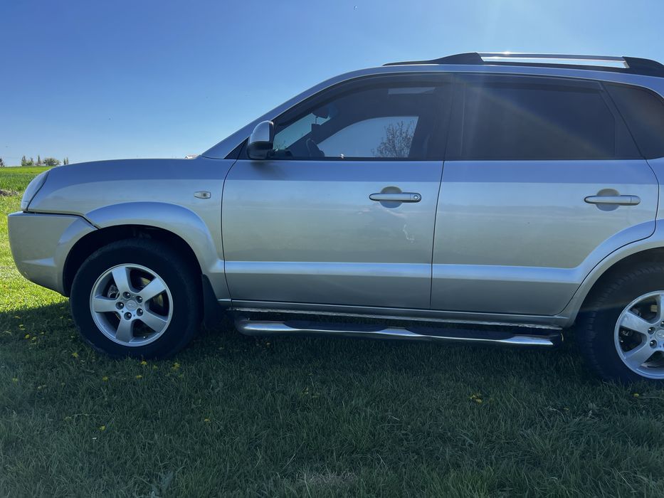 Продам машину Хундай туксон